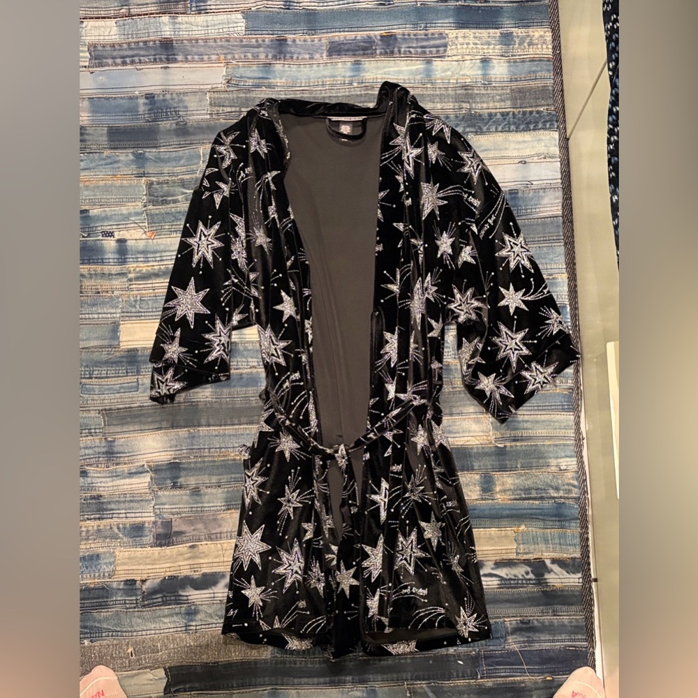 Victoria’s Secret Star Patterned Black and Silver Robe